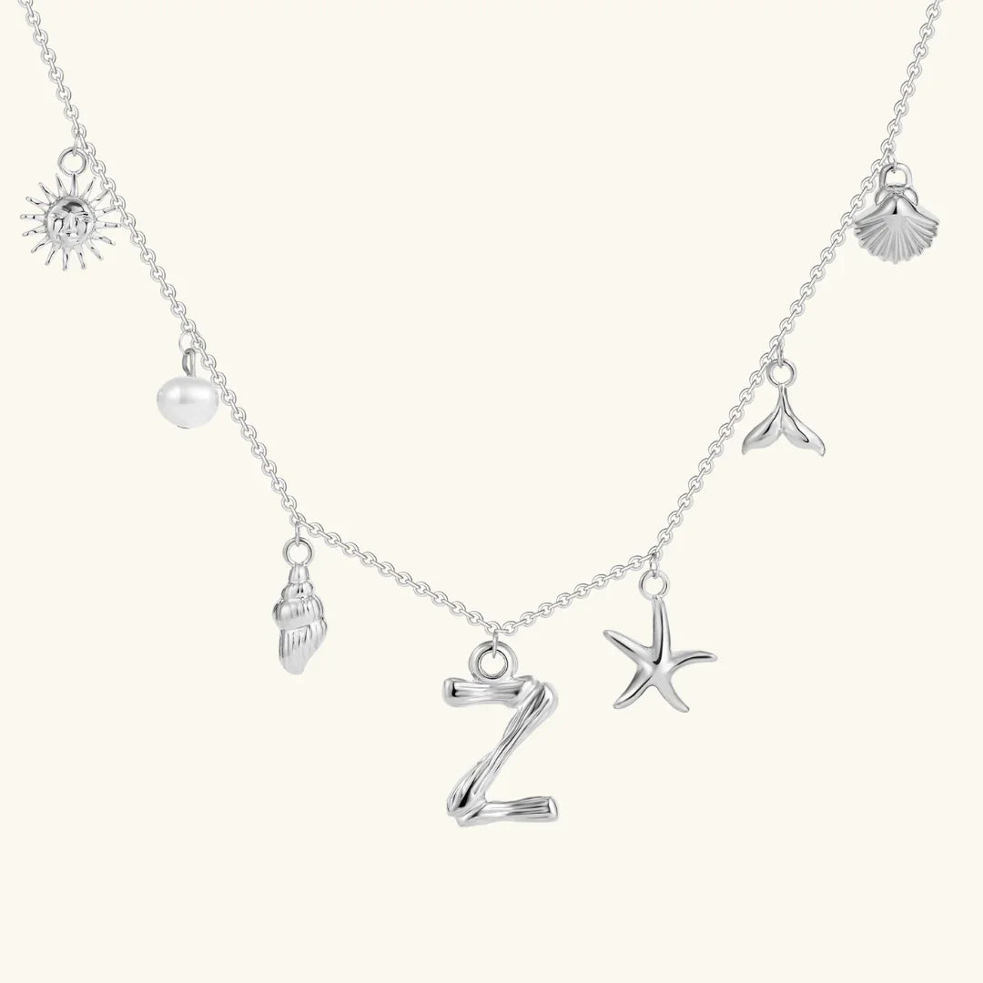 Naszyjnik Avaria w stylu oceanicznym z literą