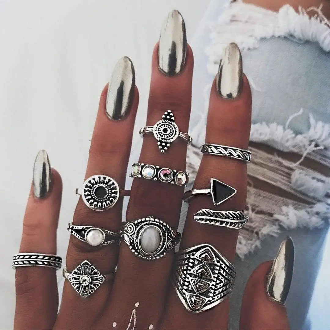 Zestaw pierścionków w stylu boho (8–12 szt.)